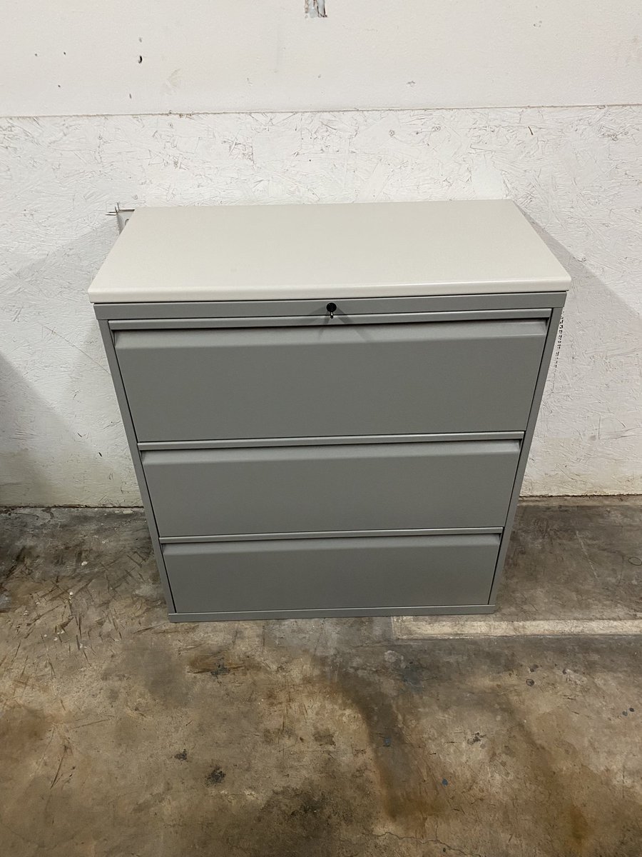 DFSIHOUSTON's tweet image. Knoll 3 drawer lateral file cabinets, commercial grade, heavy duty, metal in silver finish, laminate top, file hanging frames, fit letter or legal size files, lock with key, dimensions: 36” wide x 18” deep x 40” height #knoll #filecabinets #filingcabinets #houstontx