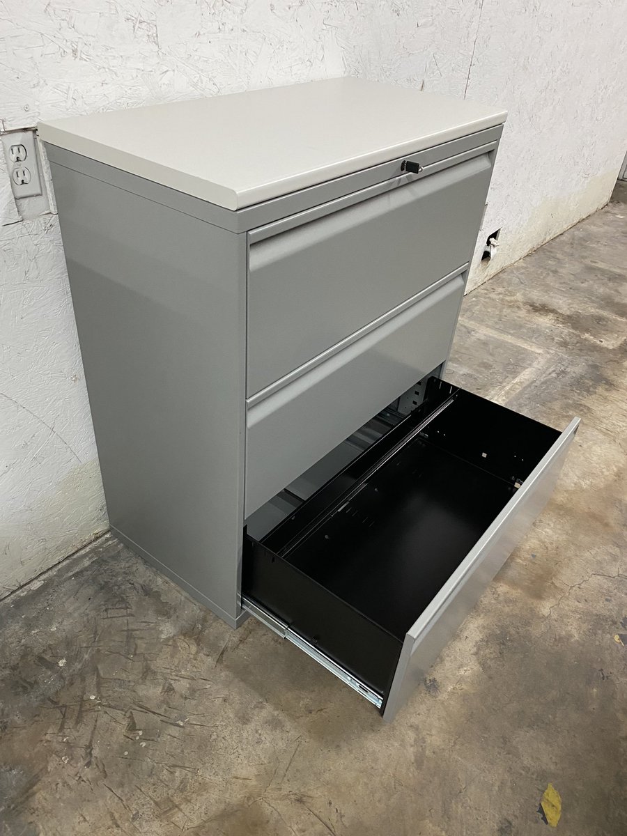 DFSIHOUSTON's tweet image. Knoll 3 drawer lateral file cabinets, commercial grade, heavy duty, metal in silver finish, laminate top, file hanging frames, fit letter or legal size files, lock with key, dimensions: 36” wide x 18” deep x 40” height #knoll #filecabinets #filingcabinets #houstontx
