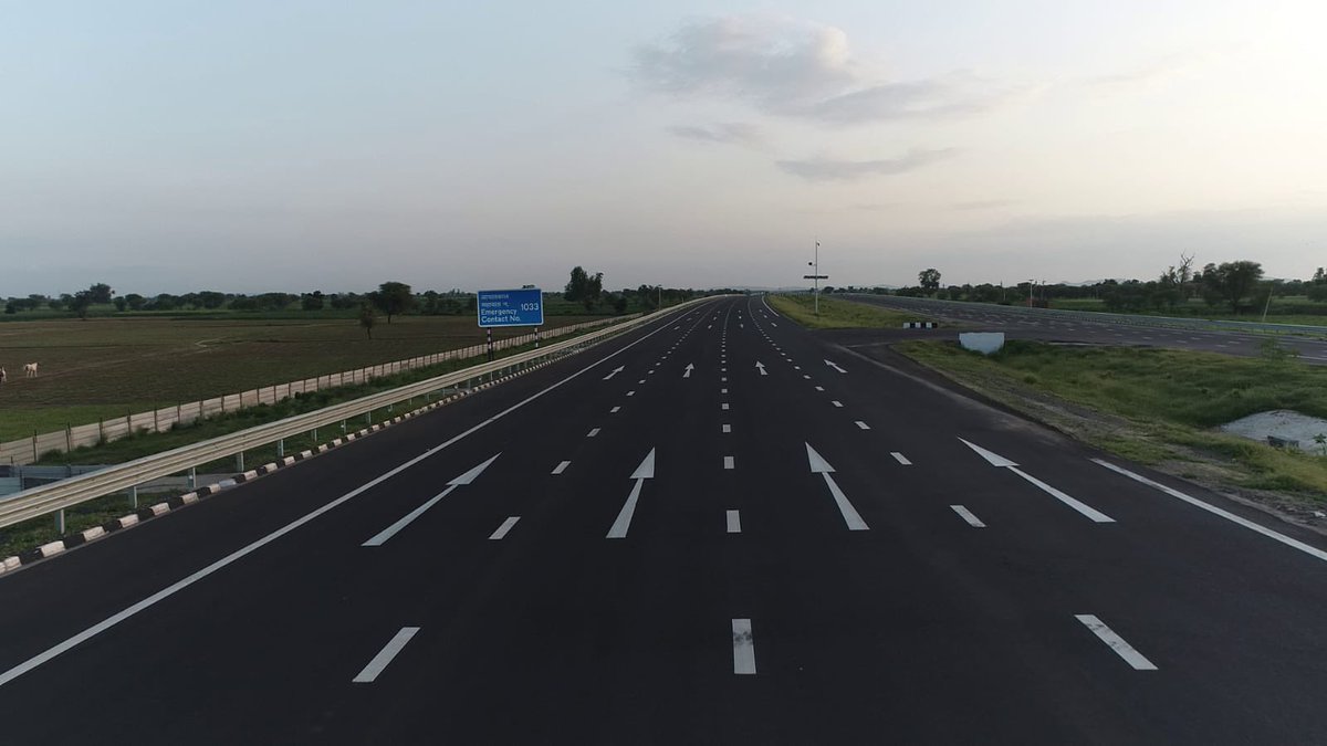 nitin_gadkari's tweet image. Going to be inaugurated by PM Shri @narendramodi Ji on 4th Feb, the Sohna-Dausa stretch of the #Delhi_Mumbai_Expressway will facilitate commuters to reach Jaipur from Delhi in two hours.

#PragatiKaHighway #GatiShakti