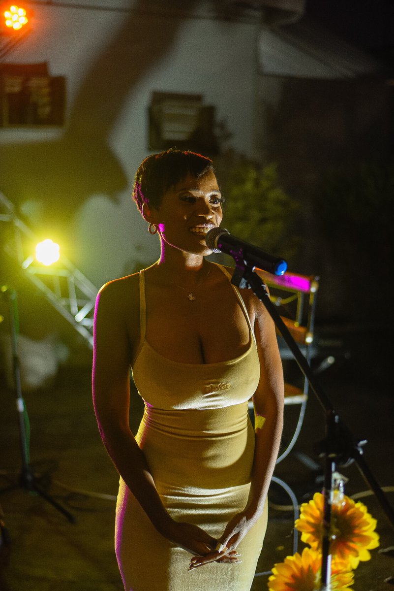 OfficialZuziwe's tweet photo. A superstar in her natural habitat 💛💛
#GlottoGlow #PerfectNoise https://t.co/ASOTUOVxzx