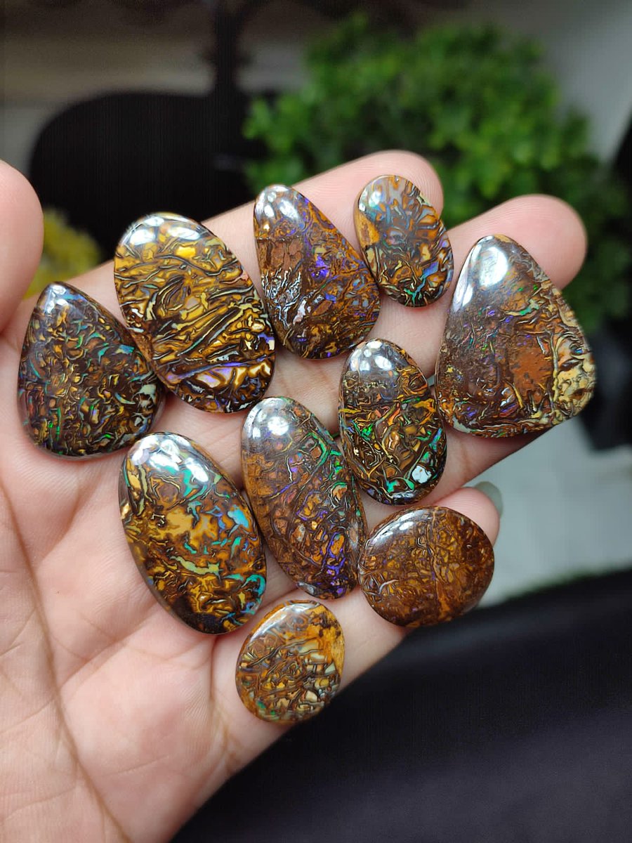 MichaelBronshon's tweet photo. Parcels koroit boulder opal
Good quality🥰
Weigjt.186 carat
With a nice pattern
Anyone interested?
#boulderopal #koroit #jewelpet #jewelry #crystals #Crystal #jewellery #opal毛糸 #Opal #pendant #wirewrap https://t.co/XAmr42osMN