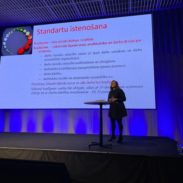 Irena_Liepina's tweet photo. Prieks, ka koplīgumu nozīme pieaug un būs vēl lielāka 2023-2026. Par to neliels mans pienesums konferencē #Darba tiesibas2023 https://t.co/ZjaSbiKgGX