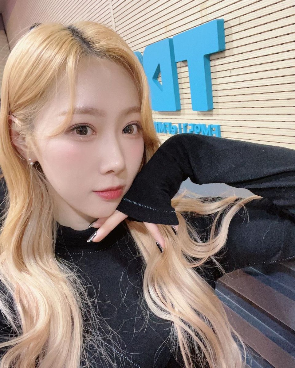 picsofhandong's tweet image. our dj dongie ❤️