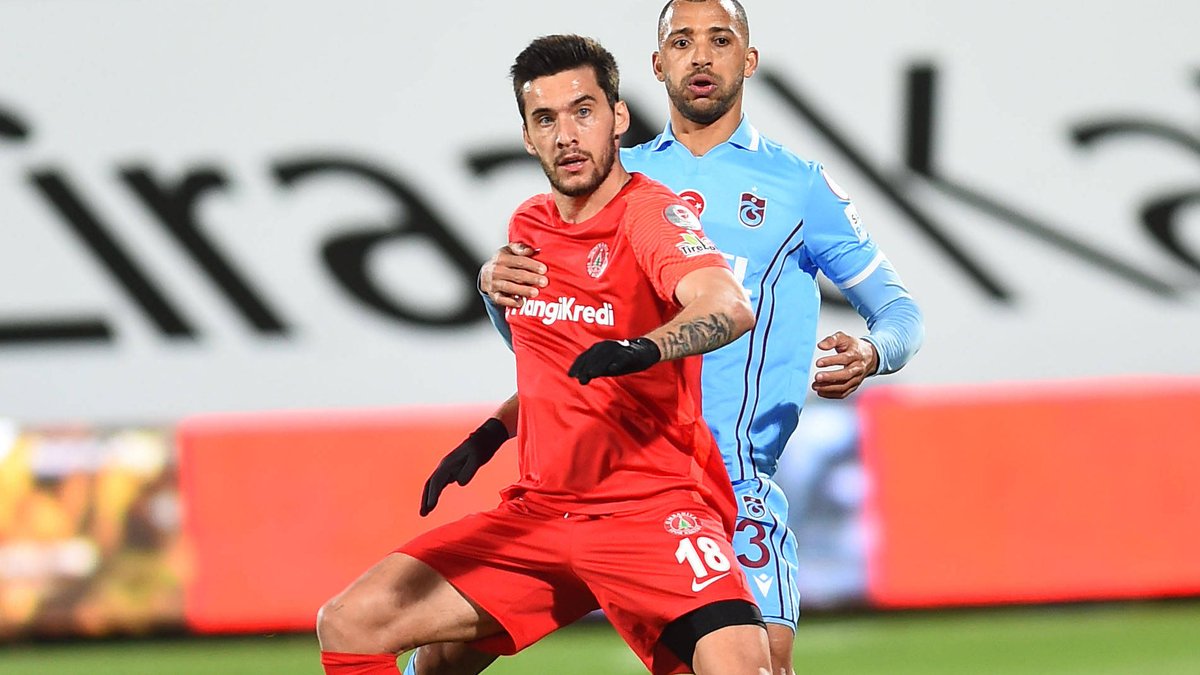 🇹🇷 Süper Lig 2022/2023

En golcü Türk oyuncular ⚽️

1⃣ Umut Nayir | 17 maç | 8 gol
2⃣ Cenk Tosun | 18 maç | 8 gol
3⃣ Kerem Aktürkoğlu | 20 maç | 7 gol

Golcü listesi ➡️ transfermarkt.com.tr/s/Ykk
