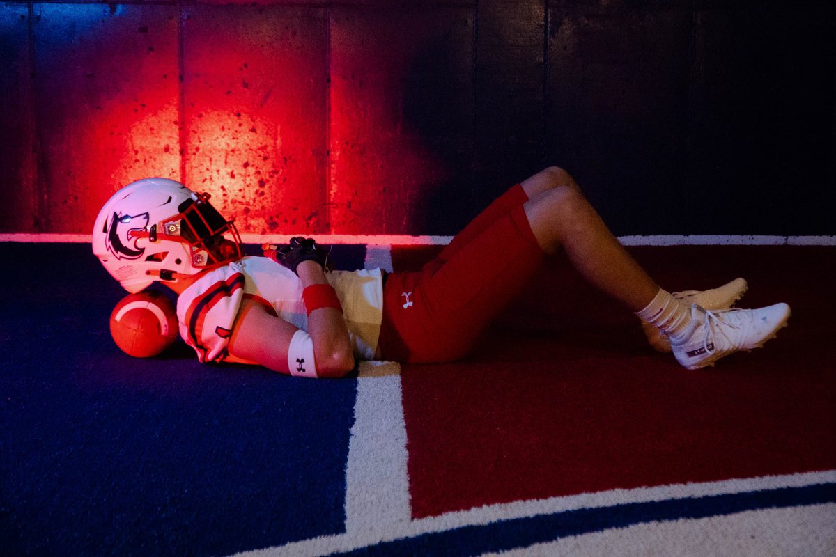 MatteusBugg's tweet image. After an amazing weekend with coaches @PhilipVigil @CoachMac_A @CoachFaske @CoachBehbahani @CoachSmith91 @Coach_Tuley I am excited to announce my commitment to continue my academic and athletic career at @CSUPFootball #ToTheTop
@WFFootballTeam @WFCoachCampbell @KelvinHunter21