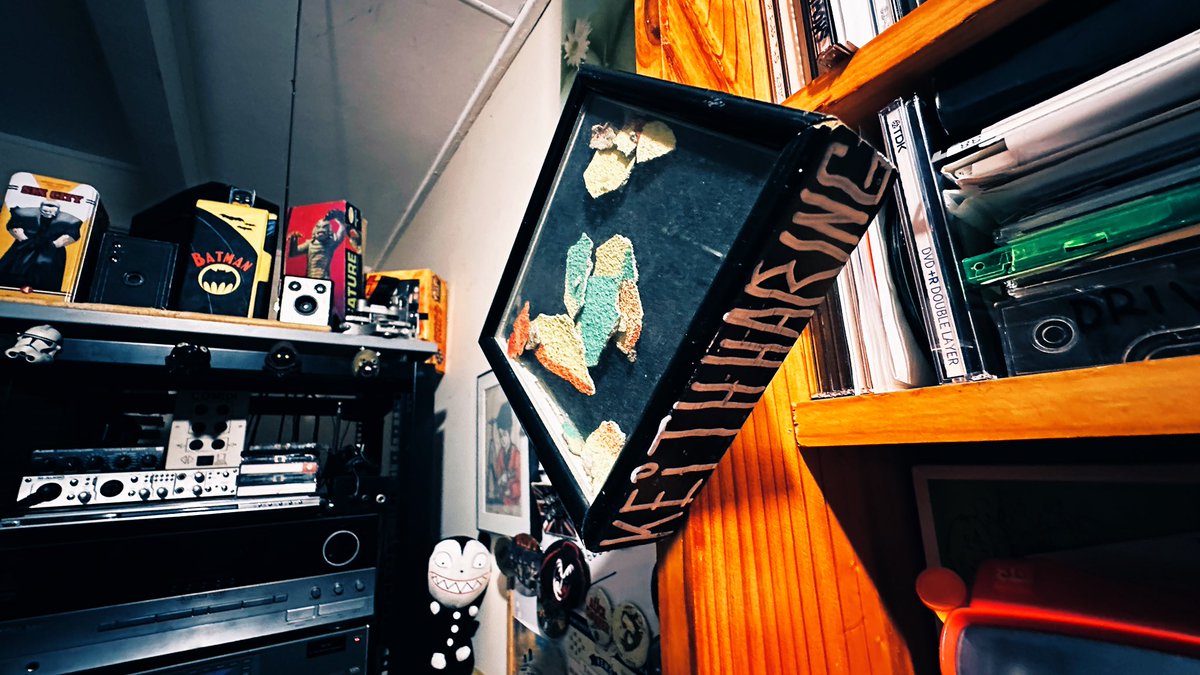 RemoCamero's tweet photo. That’s a Keith haring - came from a demolished mural a 1958 valve tape loop echo  #klemt #echolette 5. P Thompson’s Amp (cure) INXS’s Jupiter 4 And all my other toys I miss while I live in LA⚡️@Abel_Okugawa @therealgodcloud @Gazelledasti @_DKleine @iamscottpage @KeithBotha2 https://t.co/7JNozybS6I