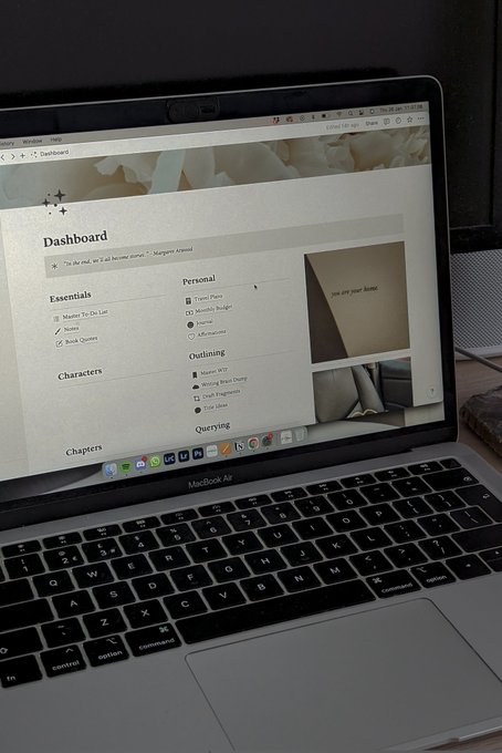 winyeemichelle's tweet image. Talking about why you’re already ‘that girl’… daisybutter.com/2023/01/you-ar… #BBlogRT #BloggersHutRT