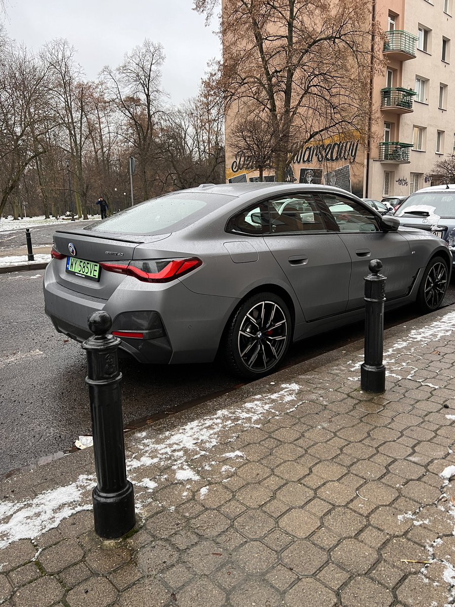 lukaszkotkowski's tweet photo. No to siup! Do pokonania 480 km, komputer pokazuje zasięg niego ponad 300 km. Po drodze dwa postoje (teoretycznie). Zobaczymy, jak to wypadnie w praktyce 🙏 https://t.co/Dl0cOOHyoZ