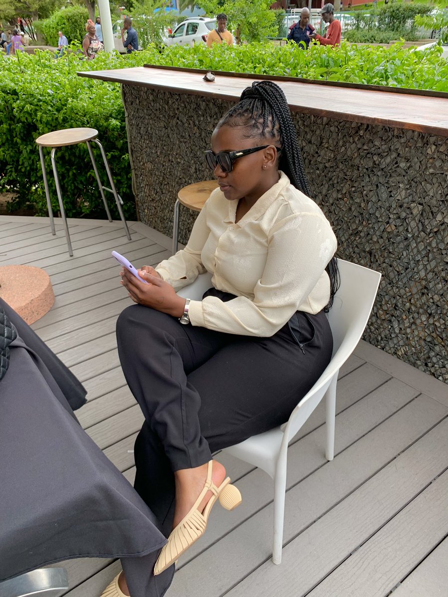 Evannnna__'s tweet photo. 30/365🥰🤍🤎 https://t.co/AeCaTfW9l5