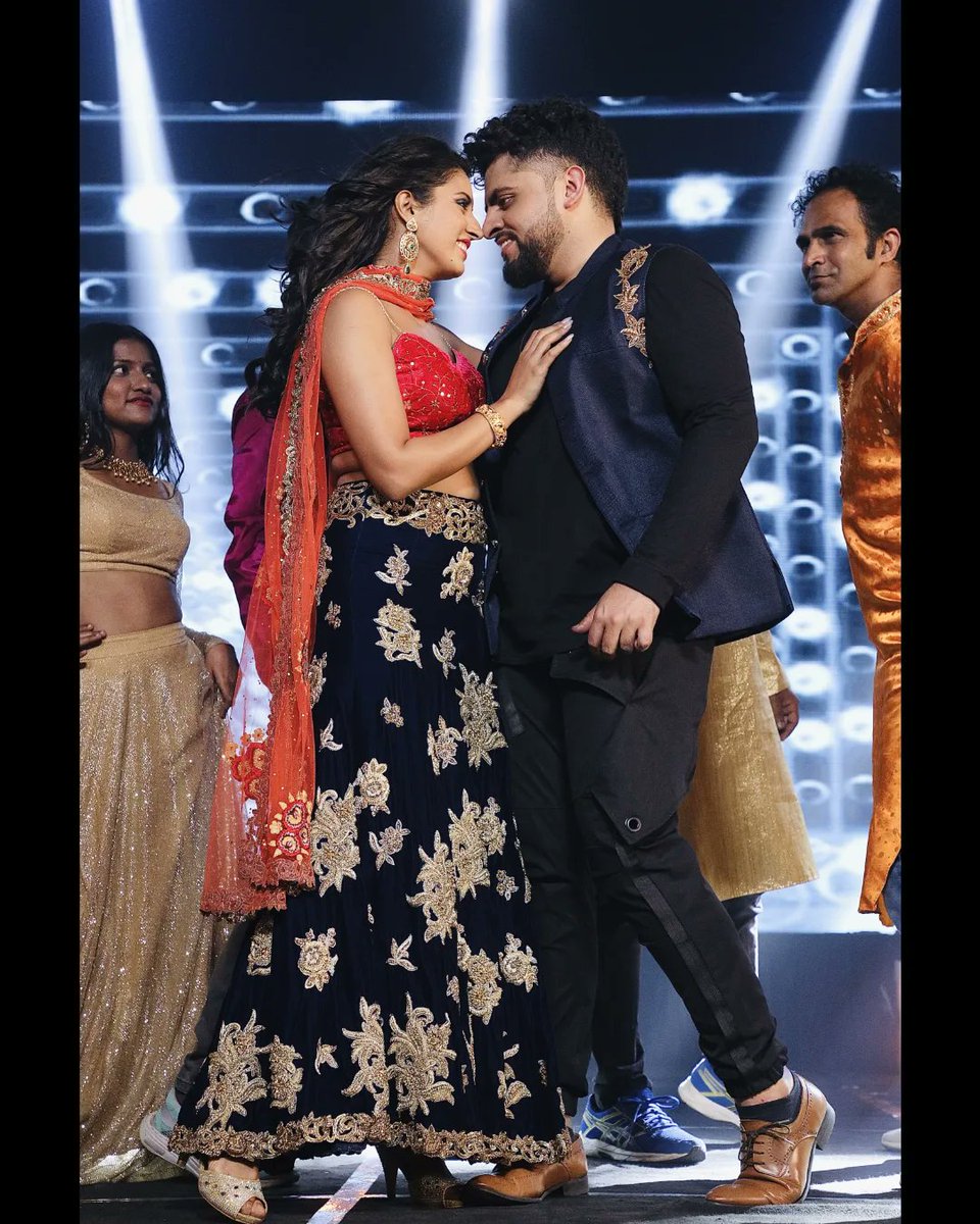 WildBuffaloesM's tweet photo. It was fabulous working with you, #DimpleAcharya_ in @WildBuffaloesM 's latest release, a wedding banger #ShaadiShuda!

Divinaa’s Outfits:

Look 1 - Navy Blue Lehenga 

Look 2 - Golden mirror-work blouse 

Look 3 - Black feathered corset and black brocade skirt https://t.co/H7OVa70AxY