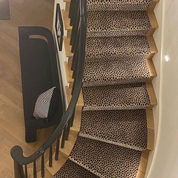 stantondesignco's tweet photo. Absolutely OBSESSED w/ how gorgeous Dottie looks here! ๐คฉ๐คฉ
View All Colors: https://t.co/JA4kDbi4o0
@nigohsian_carpet #carpetrunner #carpetlover #luxurycarpet #interiordesign #homedecor #stairs #stairrunner #staircase #animalpattern #animalpatterns #animalpatterndesigns https://t.co/rAoJ0liDzM