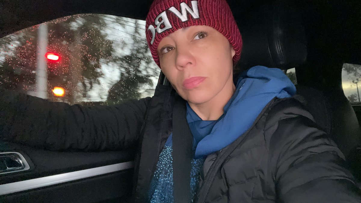 JACKIENAVA_of's tweet photo. Díganle a mi cara que ya se despertó porque aún está dormida 🤣🤣🤣🤣
#bonitoiniciodesemana #algym https://t.co/fUMs7FyY9i