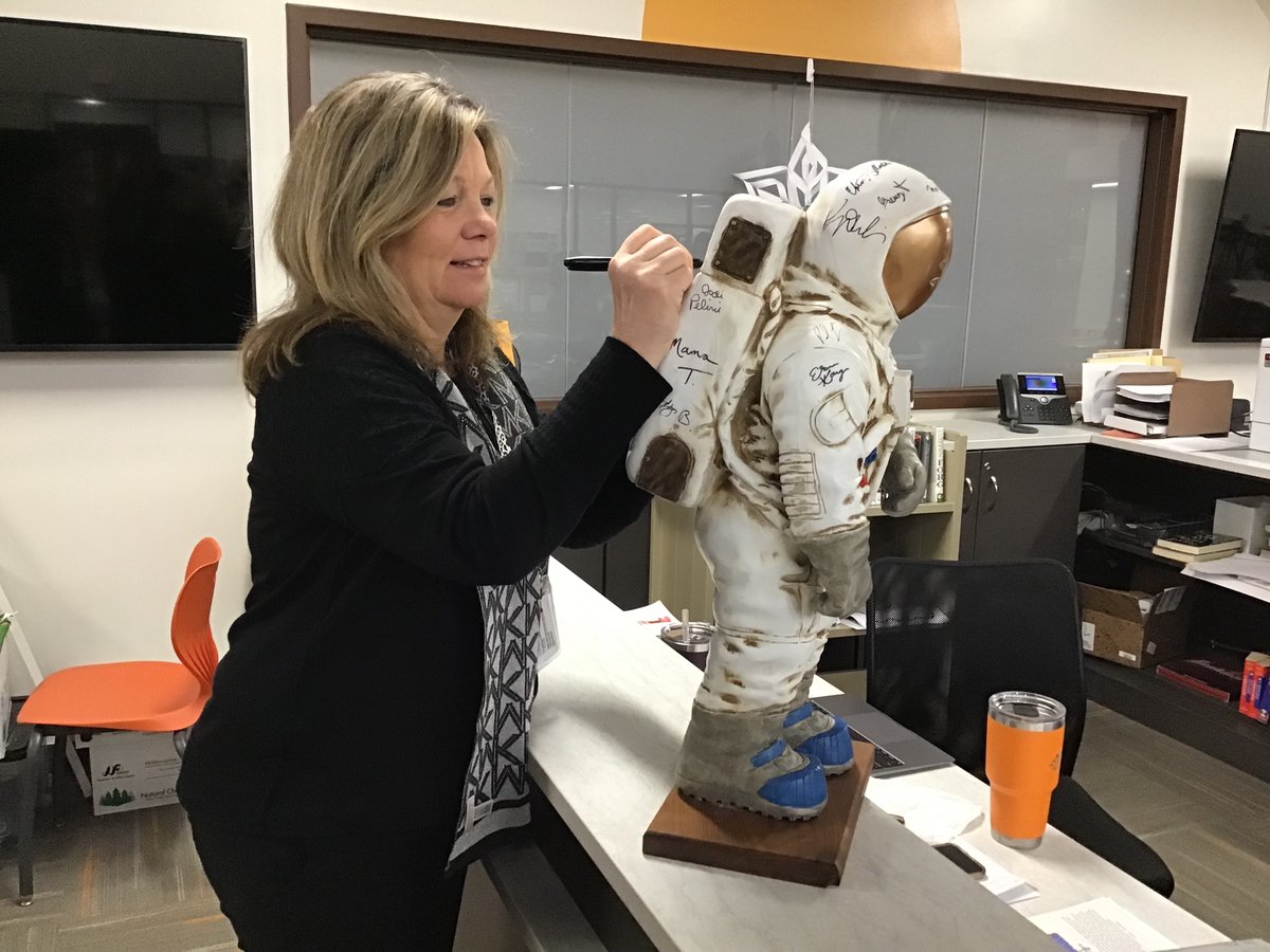 AstroMediaTyler's tweet photo. This week the TV crew congratulated Ms. Borgia with the Cosmo Award for Staff Member of the Week! @AstroworldMedia https://t.co/LTQ5xzwntf