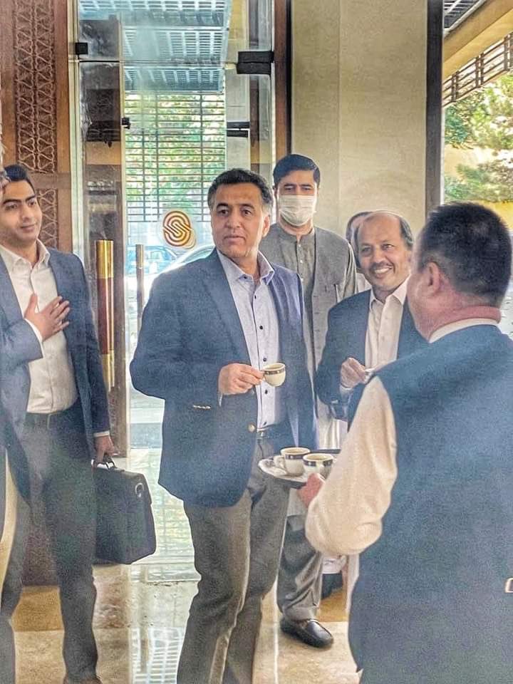 This is ex ISI Chief Gen Faiz. He visited Kabul after the Taliban’s takeover. This pic was taken in Kabul on Sep 4th 2021.