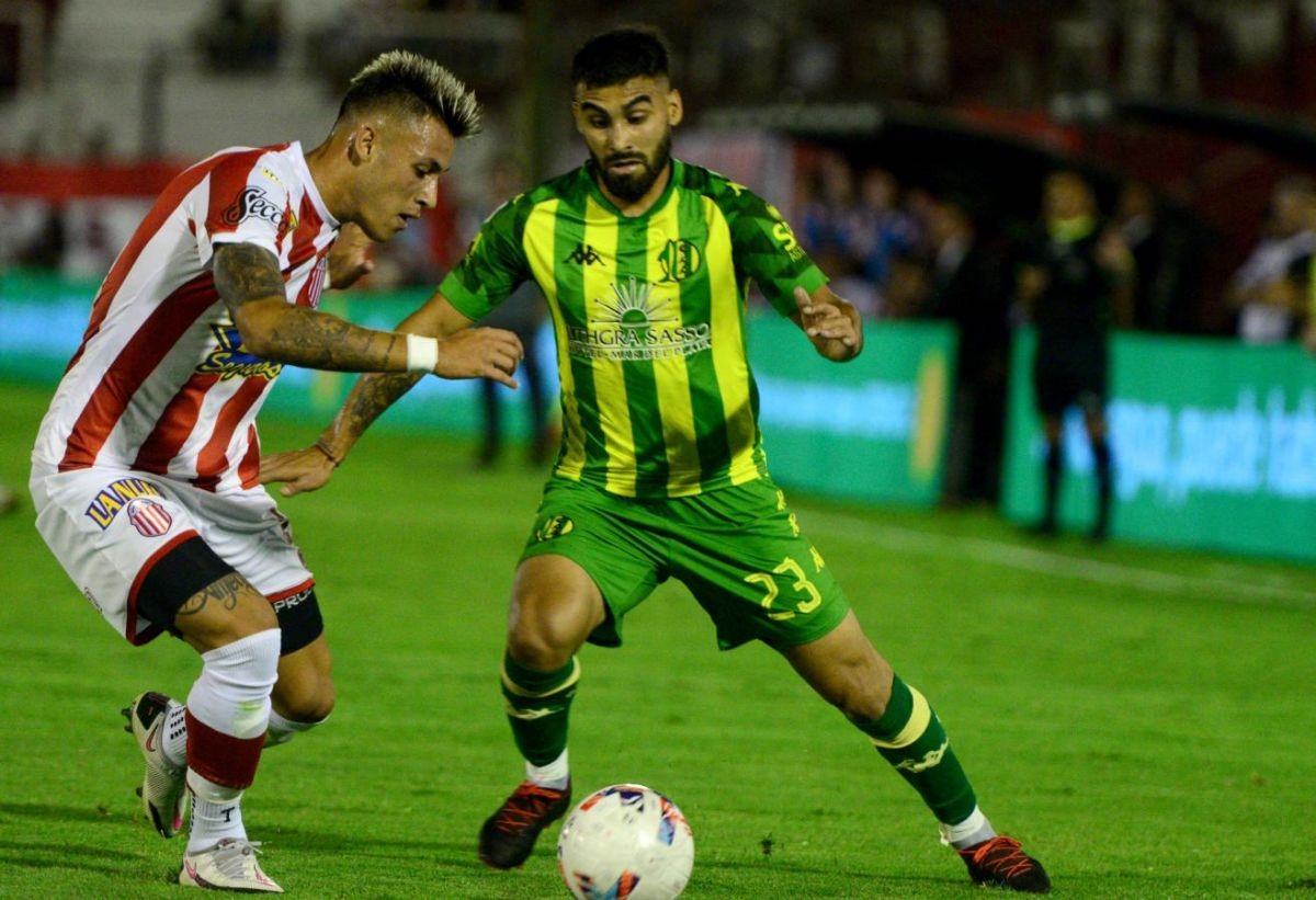 Estadisti_River's tweet photo. Tomás Leonardo #Lecanda
#Trayectoria
River Plate 2021
Barracas Central 2022
Aldosivi 2022
River Plate 2023 https://t.co/PSuphY0tLQ