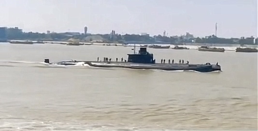 WarshipCam on Twitter "Bangladesh Navy Type 035G (Mingclass) attack