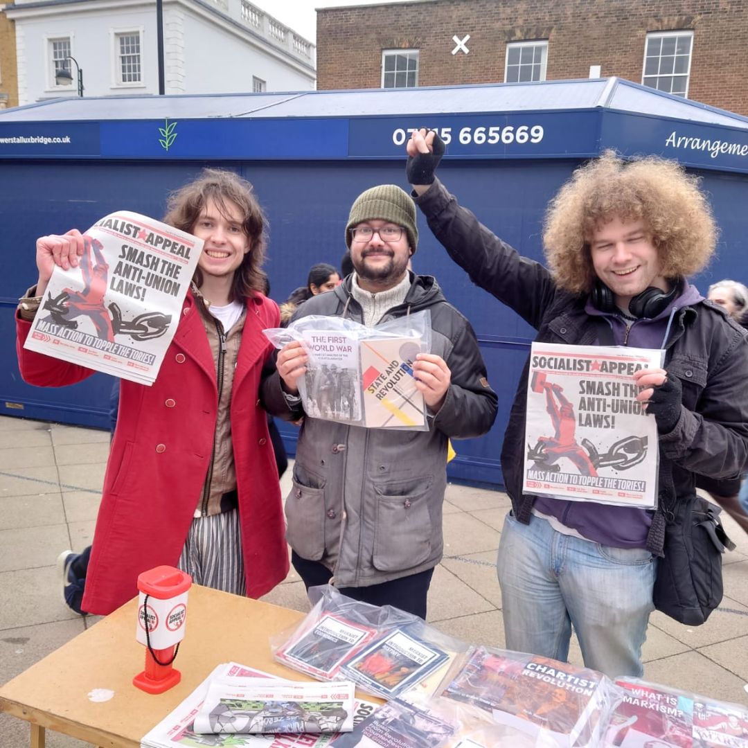 London branches of Socialist Appeal were out spreading revolutionary theory over the weekend.

Missed your local sale? There will be more this week! DM us to find out where ✊

#Marxism #Revolution #StrikeWave #strikes #socialism