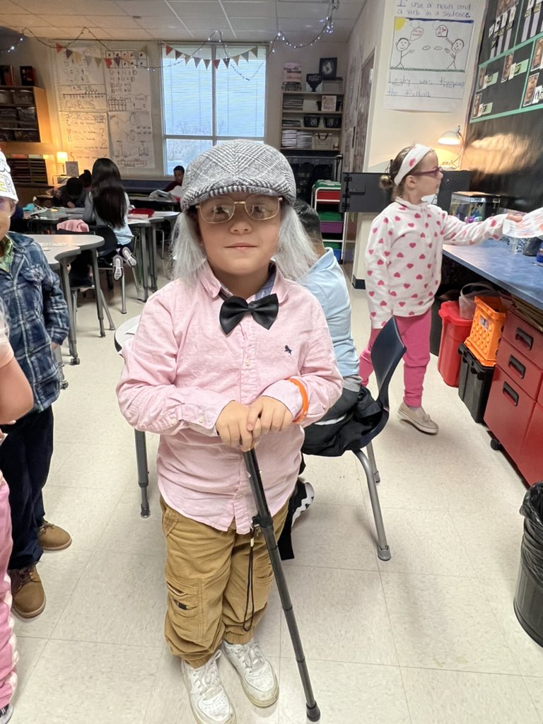 RangeElementary's tweet image. More 100th day of school fun!