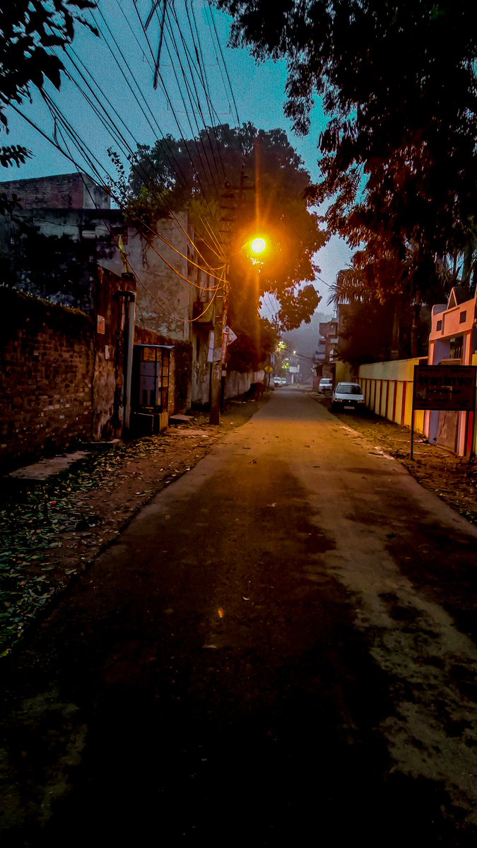 Street Photography 
.
.
.
.
#photooftheday #photography #streetphotography #photography📷 #streetphotograph #streetphotos #sitapur #sitapurcity #photos #photographylovers #morning