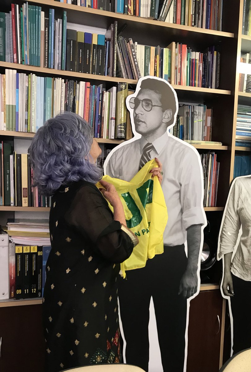 CorpReiniciar's tweet image. #Reiniciar30AñosLitigandoElCasoUP 

¡TE CUMPLÍ!  ¡TE CUMPLIMOS! 

Le dice María Eugenia viuda de José Antequera, dirigente asesinado el 3 de marzo de 1989. 

#EsHoraYaDeJusticia 
#JusticiaParaLaUP 
#NuncaMasOtroGenocidioEnColombia