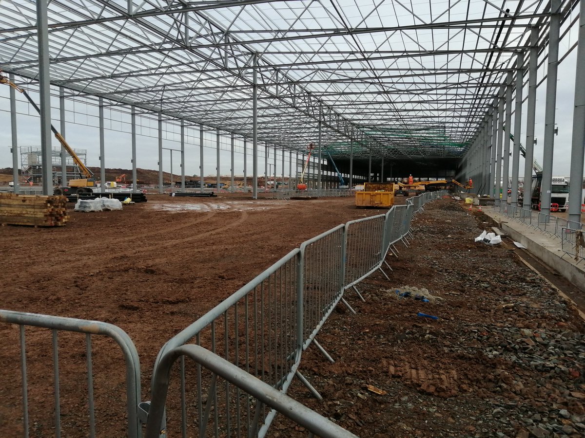rd_billington's tweet photo. Making good progress on the Plot 4a Segro, Coventry project. Main warehouse with offices now complete. Looking good! https://t.co/U8DFxvstOy