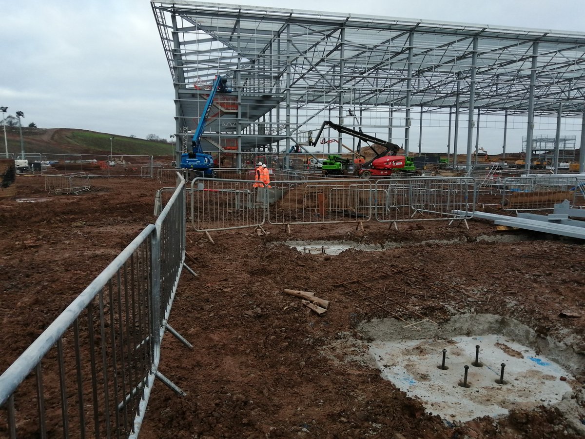 rd_billington's tweet photo. Making good progress on the Plot 4a Segro, Coventry project. Main warehouse with offices now complete. Looking good! https://t.co/U8DFxvstOy