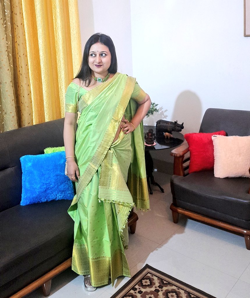 upasanasarma's tweet photo. #SaraswatiPuja #2023NewYear #mekhelasador #ethnicwear #GoGreen https://t.co/rBYNLyc3Fn