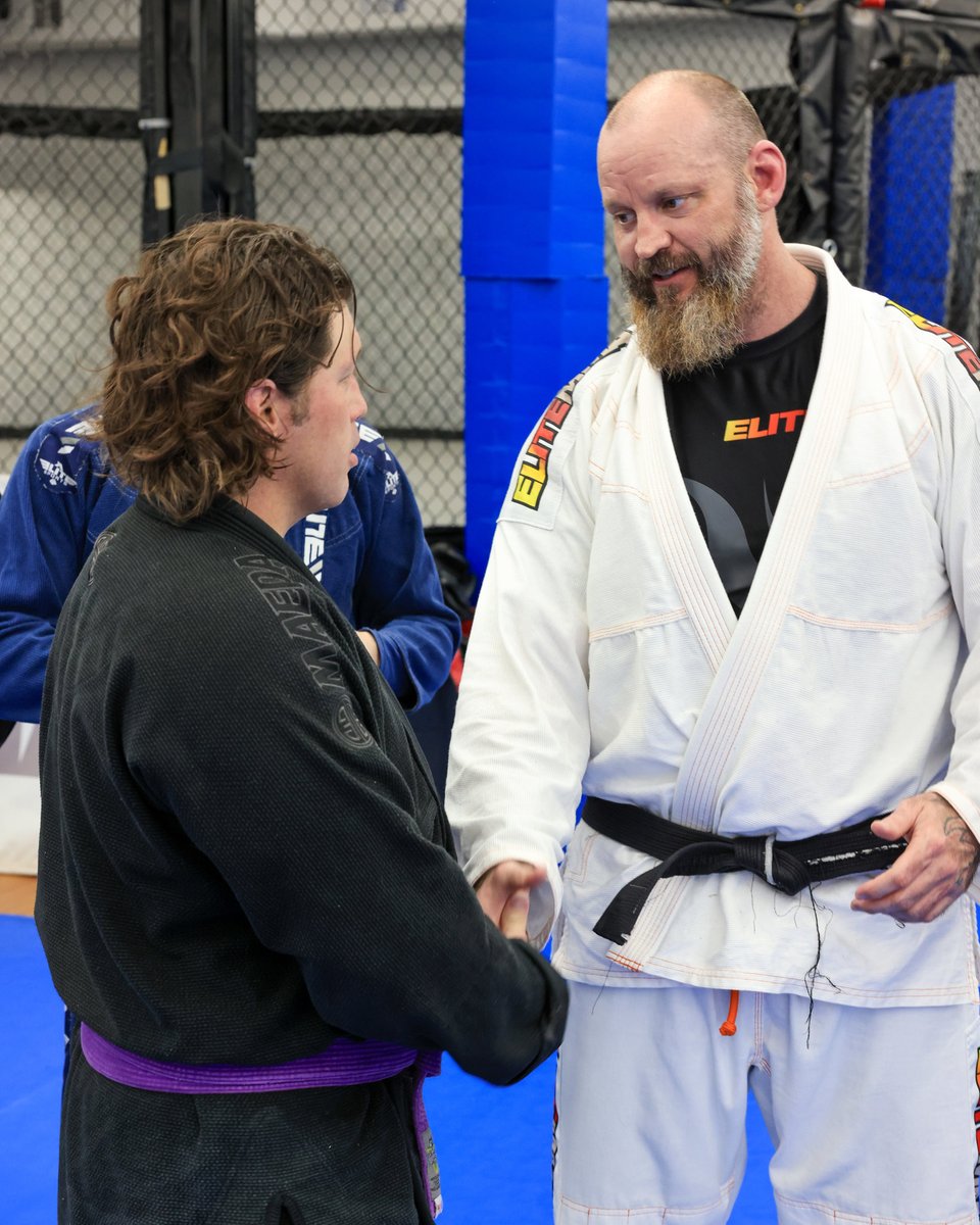 EliteMMAtx's tweet photo. They don’t call us Elite MMA for nothin’

Our coaches will push you to your limits each and every day, 100% of the time. 🔥 👊 https://t.co/tRW5rN0BsV