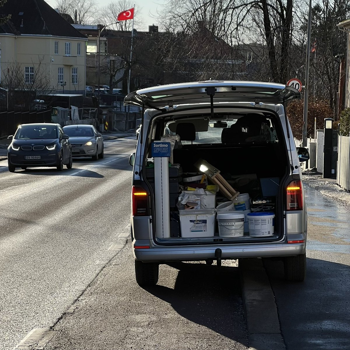sykkelpendler's tweet photo. Congratulations to #CarWanker 🇳🇴 DS 18261 you won a #ShitParkingAward sticker 🎉🎉 #Oslo #DS18261 https://t.co/zmfkYW9IuV