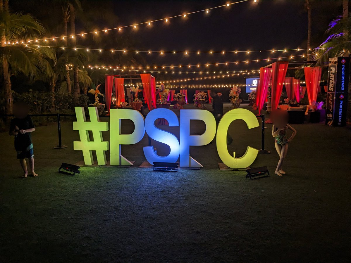 SlowPokerTime's tweet photo. PokerStars Players Championship or PoolSide Piña Coladas? Must be the former because I'm here with the kids and they prefer Jägerbombs. #PSPC #PSJB (live updates on my Instagram) https://t.co/IaWuXbKLOg