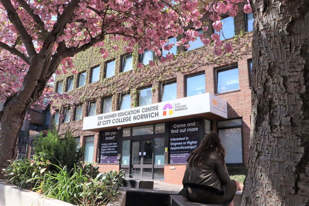 CCNHigherEd's tweet photo. We are so lucky to have such amazing Higher Education facilities at CCN-HE! Norfolk House, The International Aviation Academy and our Easton campus. Students at CCN-HE also have access to some of UEA’s buildings and facilities.
#highereducation #degree #ccn #student #norwich https://t.co/dSjRFsa3tu