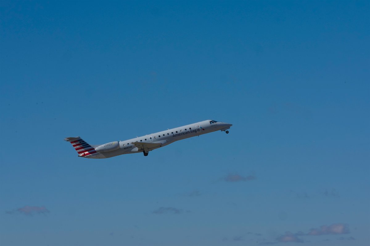 Piedmont Airlines tweet media