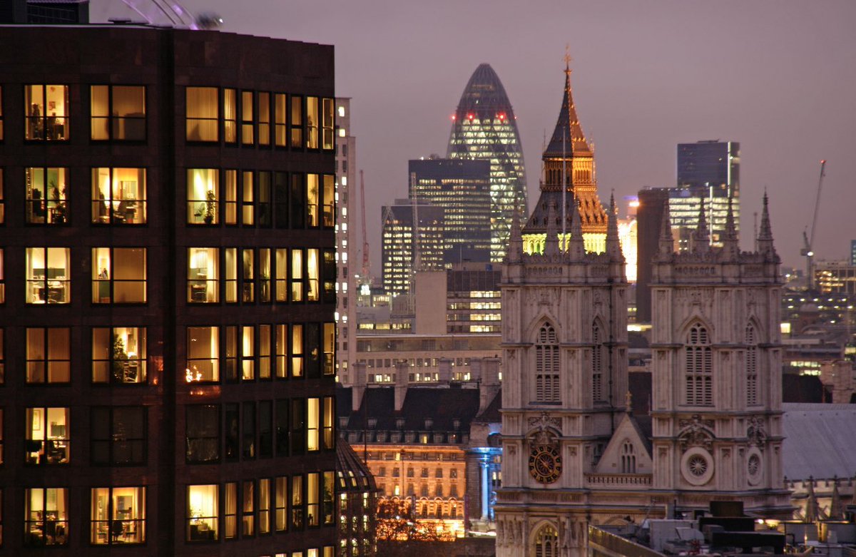 Philyestates's tweet photo. The average UK buy-to-let portfolio up return up 18% annually, research shows. 

Philly Estates are property management experts, with a number of services to help you manage your portfolio from block management to rent collection services.

#PhilyEstates #PropertyManagement https://t.co/EPFsmWLjc5