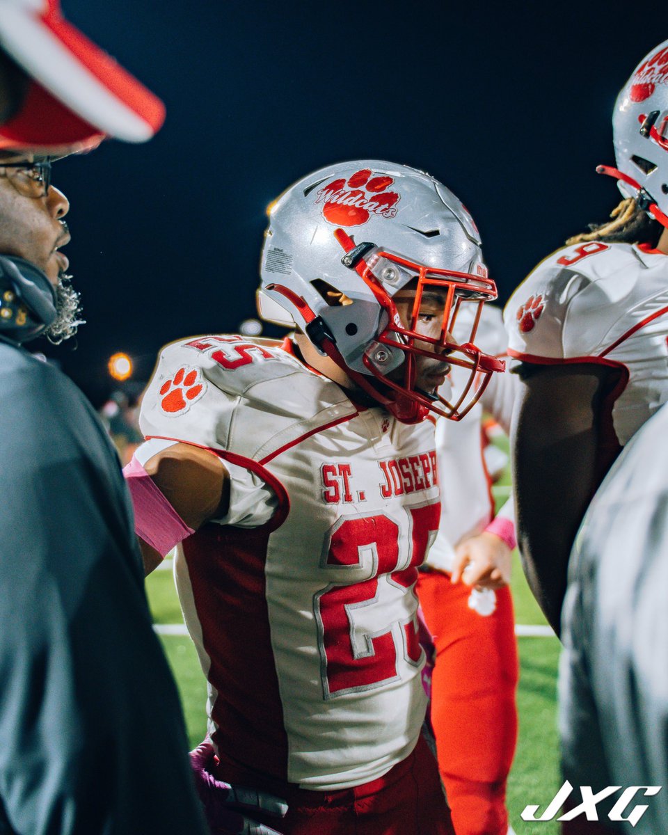 25__szn's tweet photo. I will be signing on Wednesday @ 12 @ Saint Joseph Academy ! @StJoe_Football @Rddorsey33Jr @pjpaulhill https://t.co/SveFuwAbR1