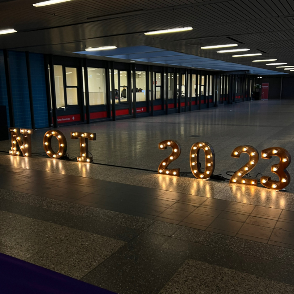 De NOT beurs zit er weer op en wat hebben we een paar top dagen achter de rug. We hebben veel nieuwe enthousiaste mensen mogen ontmoeten! Ben jij bij onze stand langs geweest of heb jij een workshop van Skillsdojo bijgewoond? Dan hoor je snel van ons🚀

<a href="/not_onderwijs/">NOT 2027</a> <a href="/nbdbiblion/">NBD Biblion</a>