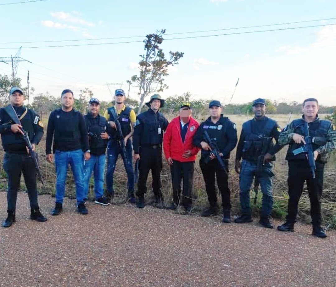 #30Ene | Mediante un amplio proceso de investigación, detectives de la Coordinación de Inv. de Secuestro, Eje Oriental, edo. Anzoátegui, rescataron a un comerciante de 72 años, que había sido sometido y secuestrado a tempranas horas de este #29Ene

#LasSancionesCastiganLaSalud