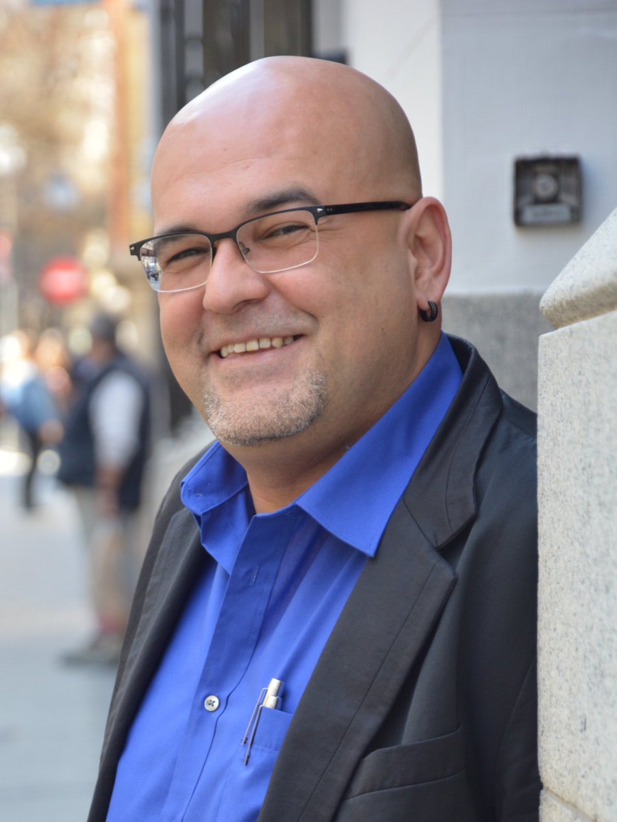 !Qué pena más grande! Nos quedan tus libros, tis historias, tus palabras, tu voz siempre estará <a href="/AlexisRavelo1/">Alexis Ravelo</a>