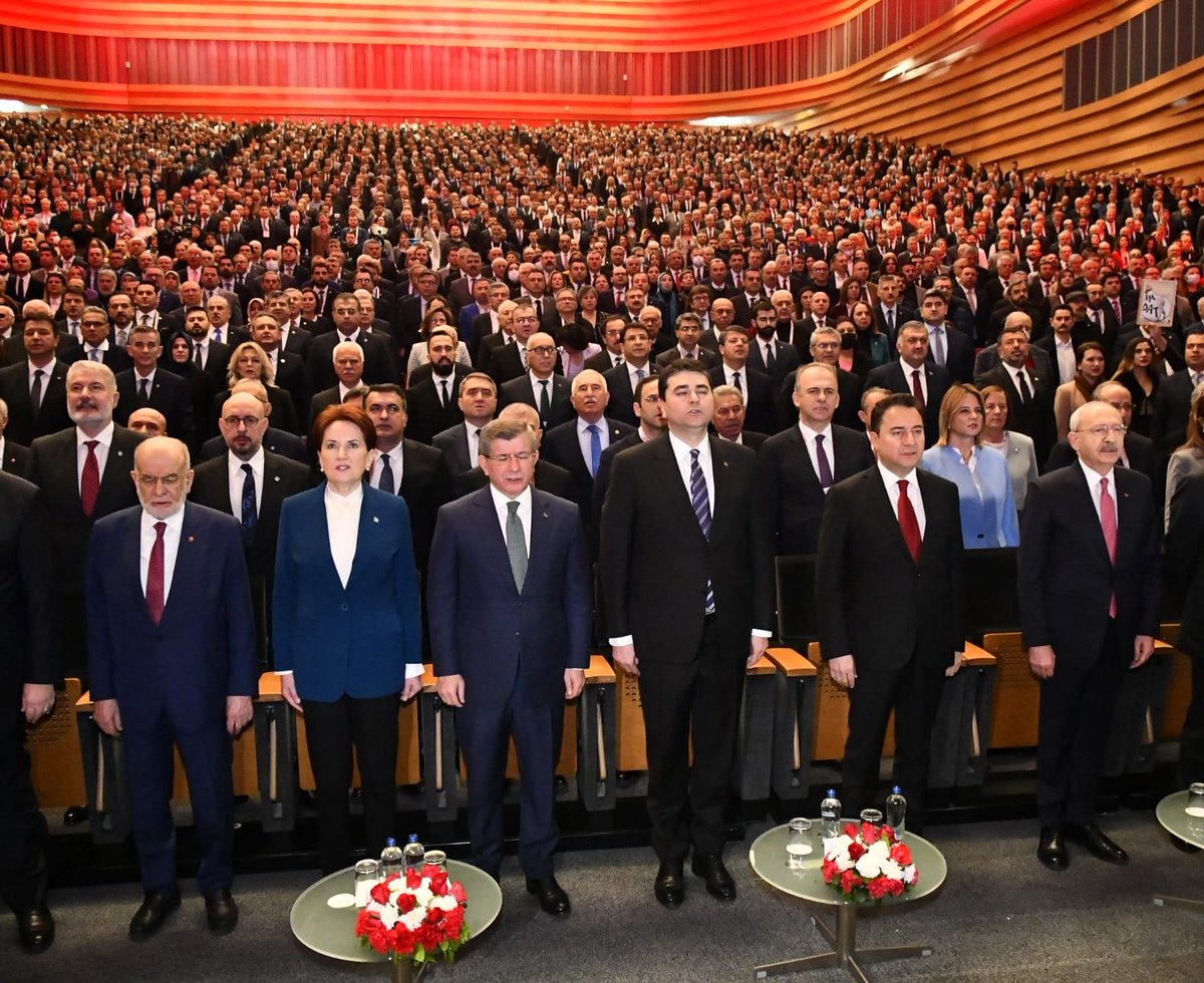 DpGultekinUysal's tweet photo. Türkiye'nin mevcut keyfilikten,keyfi düzenden çektiği malum!
İşte bunun için Memleketimiz ve Milletimizin "ortak" sorunlarına çözüm olacak, "eşit vatandaşlık hukuku"na dayalı demokratik bir idareyi tesis edecek politikalarımızı "Ortak Politikalar Mutabakat Metni"ni imzaladık. https://t.co/a8MucS0Hpr