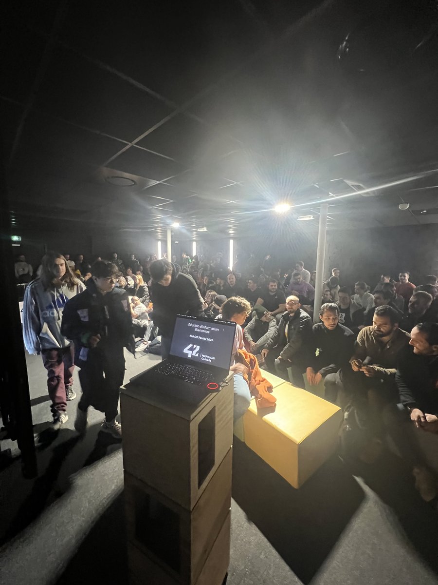 42Perpignan's tweet image. Le stress monte avant la rentrée ce mercredi....
🥲Premier Check In de 2023
🐬Photos pour les 160 cartes étudiants
🧠Réunion de pré rentrée avec tous les students...
Kick Off is coming !! #42perpignan #borntocode
Passez les jeux et rejoignez nous admissions.42perpignan.fr