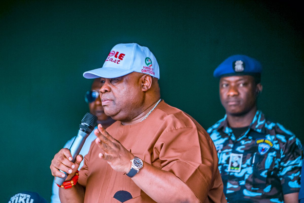 AAdeleke_01's tweet photo. This evening, I attended the PDP stakeholders and leaders meeting where critical matters were discussed in preparation for the forthcoming election. I seized the opportunity to thank the people of Osun for their support and for rejecting the 'BUGA' judgement. https://t.co/hOoRdUNx3u