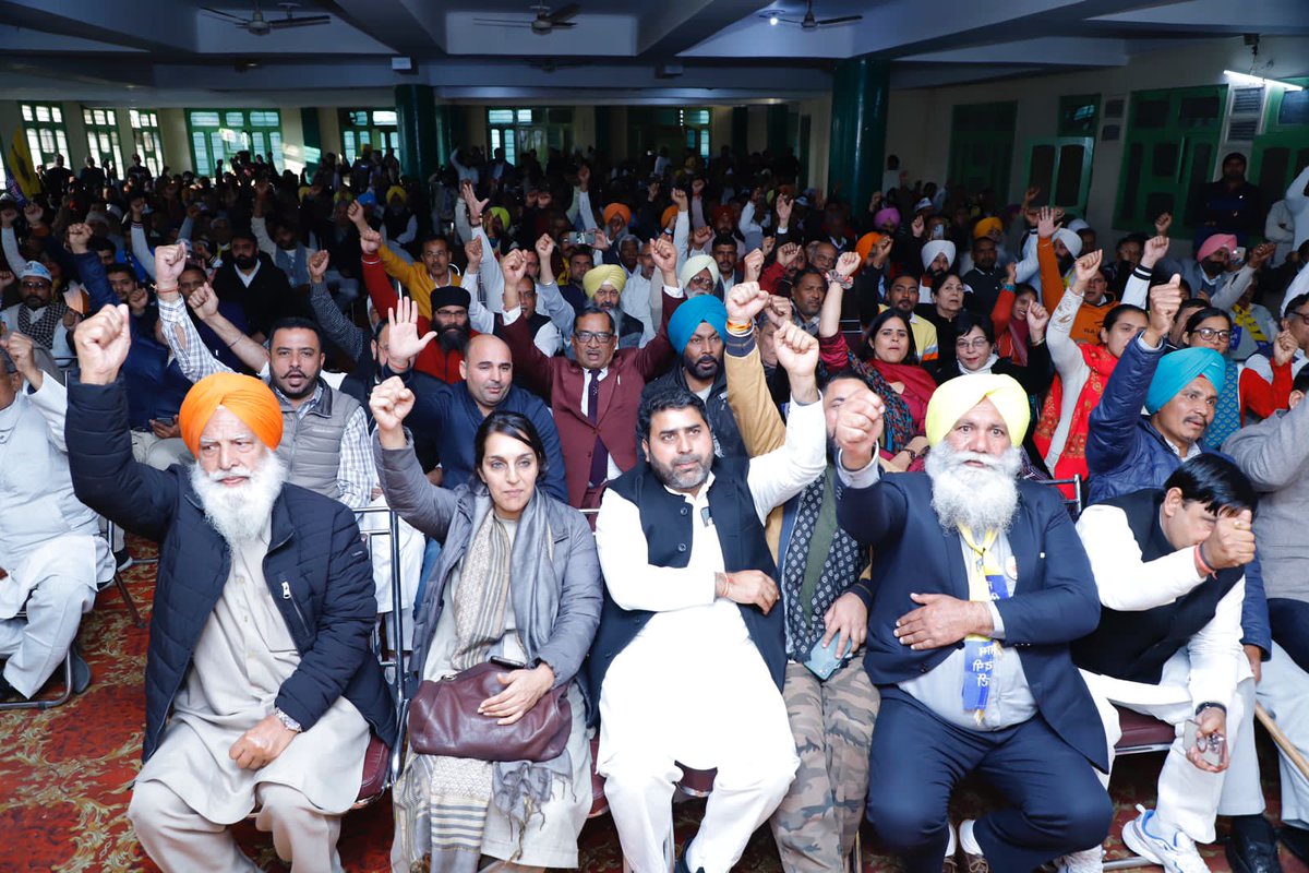 SandeepPathak04's tweet image. एक मौक़ा केजरीवाल को …
@ कुरुक्षेत्र