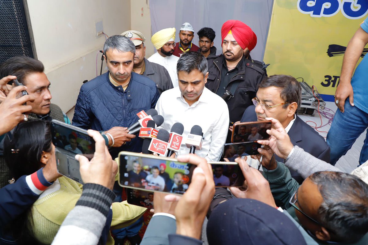 SandeepPathak04's tweet image. एक मौक़ा केजरीवाल को …
@ कुरुक्षेत्र