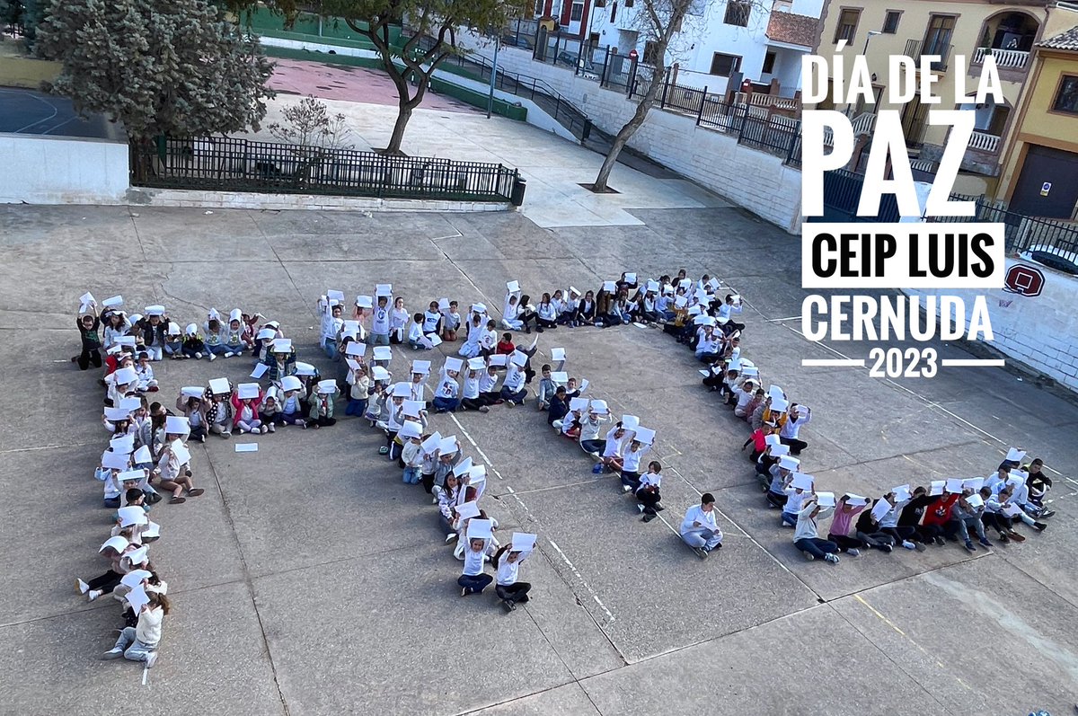 divercineando's tweet photo. La Paz la escriben los corazones unidos. 
♥️💙💚🤍🧡💜🤍🤎🤍❤️💛❤️
(Pronto el vídeo desde los Planes #EducarparalaPaz y @auladcine ) https://t.co/qcRNACmBS0