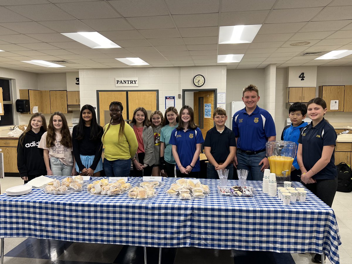 OCS_CTAE's tweet photo. @OconeeCountyMS FFA, FCCLA and FBLA student members provided breakfast this morning for the faculty and staff of OCMS to show their appreciation! @FblaOcms @OCMS_FFA #CTAEDelivers #CTAEWeek https://t.co/0lC798Dzzn