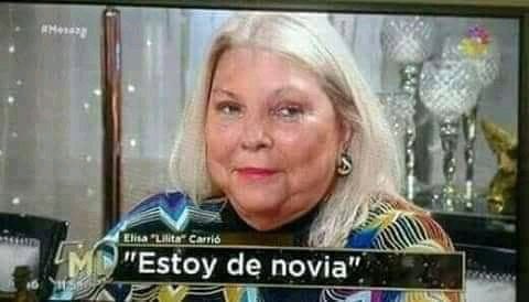 JuliArenales's tweet photo. El verdulero me regaló una palta https://t.co/sWOdDHd3sK