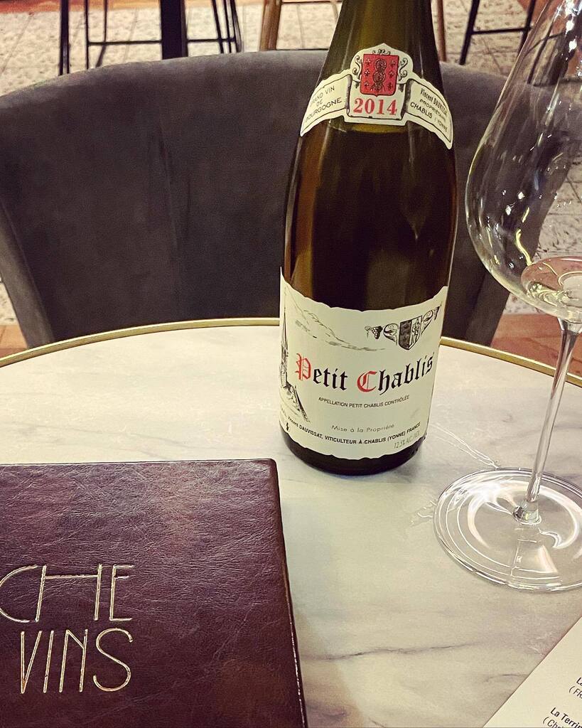 Date night with Dauvissat. 

#beaune @larchedesvins #chablis #chardonnay #burgundy #wine #chartreuse