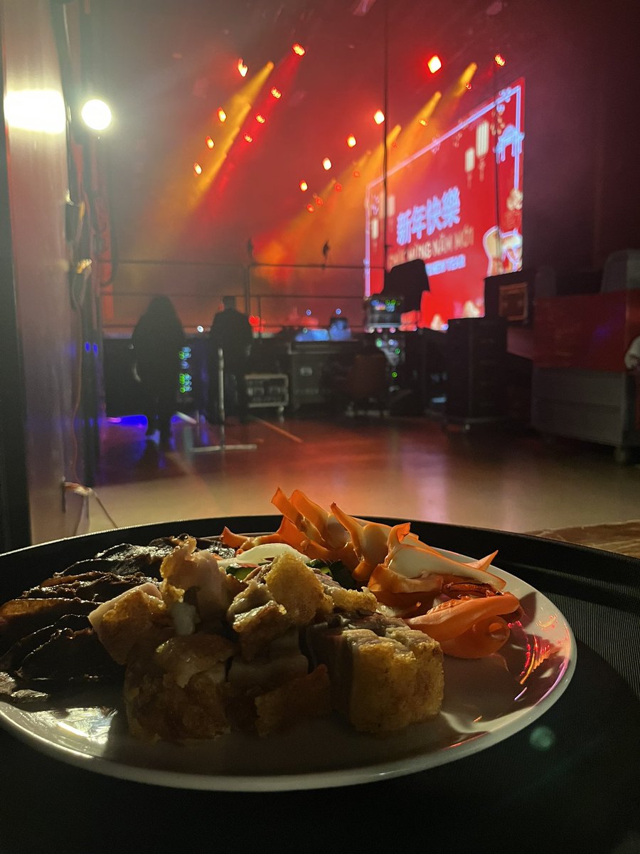 Tweetyclarke's tweet photo. Exceptionally busy night tonight at work . Celebrating Lunar New Year at the Hard Rock https://t.co/QE1D1cJpvN