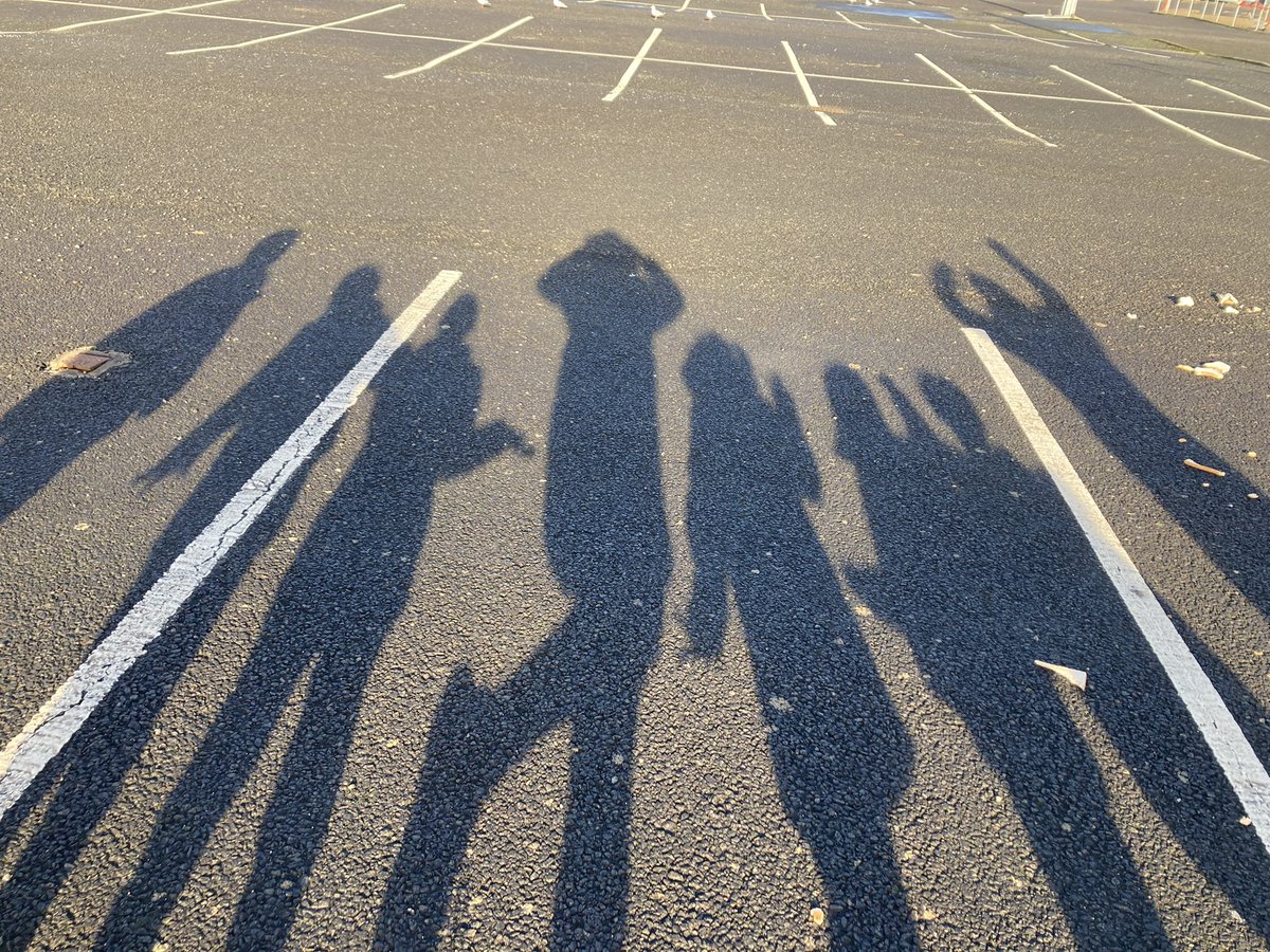ibroxprimary's tweet photo. First day walking to Asda this year to do all our buying forTutti Fruiti Tuesday #Excited #Shadowfun #ASDA #HWB #TFT #FirstTFTof2023 ππππππ https://t.co/bHK6rNWv4c