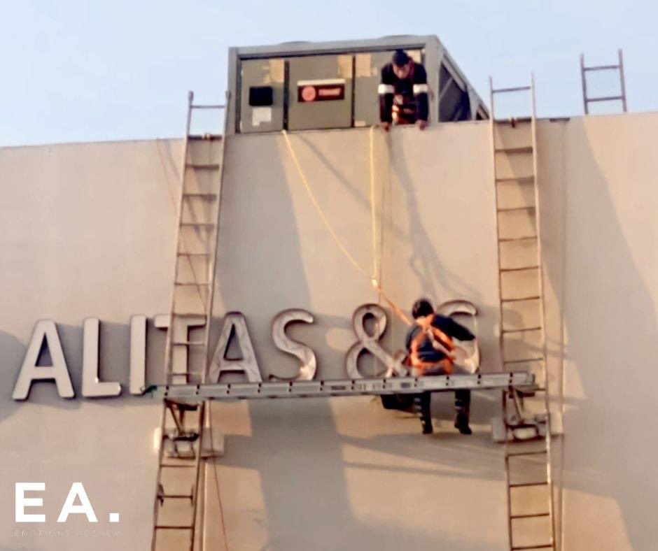 EmotionsAgency's tweet photo. ¿Destacar entre la multitud?

Un letrero 3D te puede ayudar a sobrepasar a tu competencia.

Fabricación e instalación. 

Cotiza tu proyecto: 

contacto@eamexico.com

“El futuro es visual”

#EA #EmotionsAgency #AnunciosLuminososmx #AnunciosAluminio #AnunciosAcrílico #AnunciosPVC https://t.co/kckUI0PALe