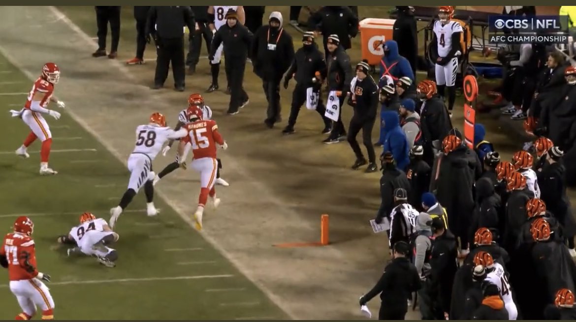 nacholeber's tweet image. I know I’m in the minority here but the fall created the penalty not the timing. 
#stillnotoverit